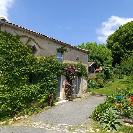 Maison Irondas Guest house Saint-Pierre-d'Aurillac